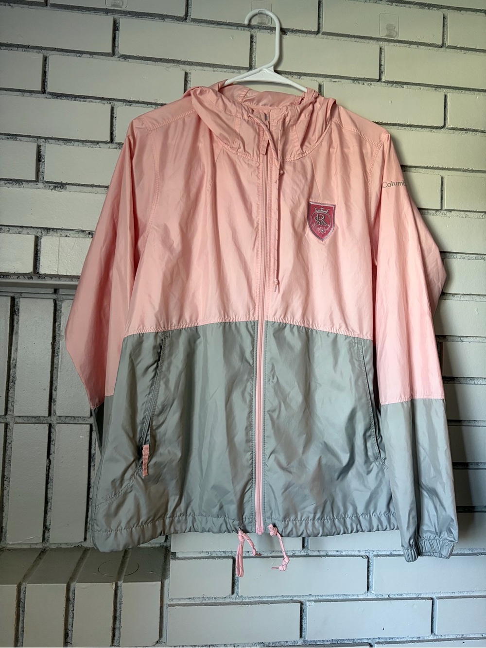 Columbia Two-Tone Pink and Gray Hooded women’s Windbreaker